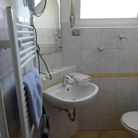 Bed & Breakfast Miramar 3*