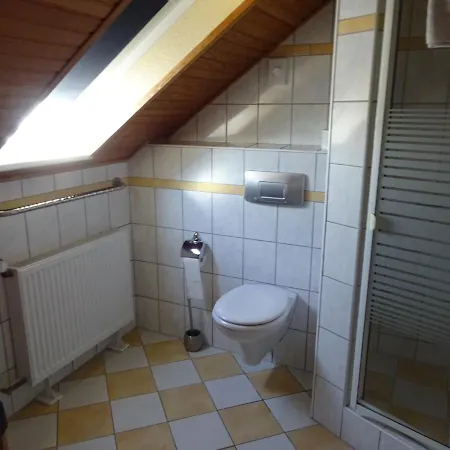 לינה וארוחת בוקר Miramar דאהמה