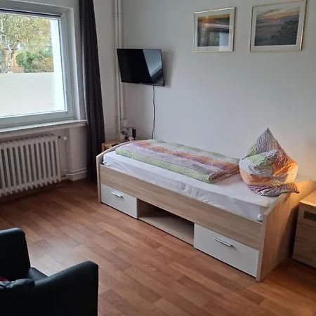 Miramar Bed and Breakfast 3*