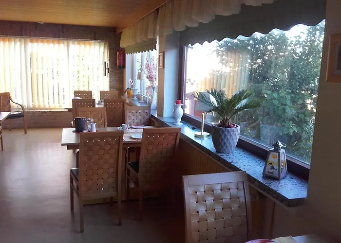 Miramar Bed & Breakfast